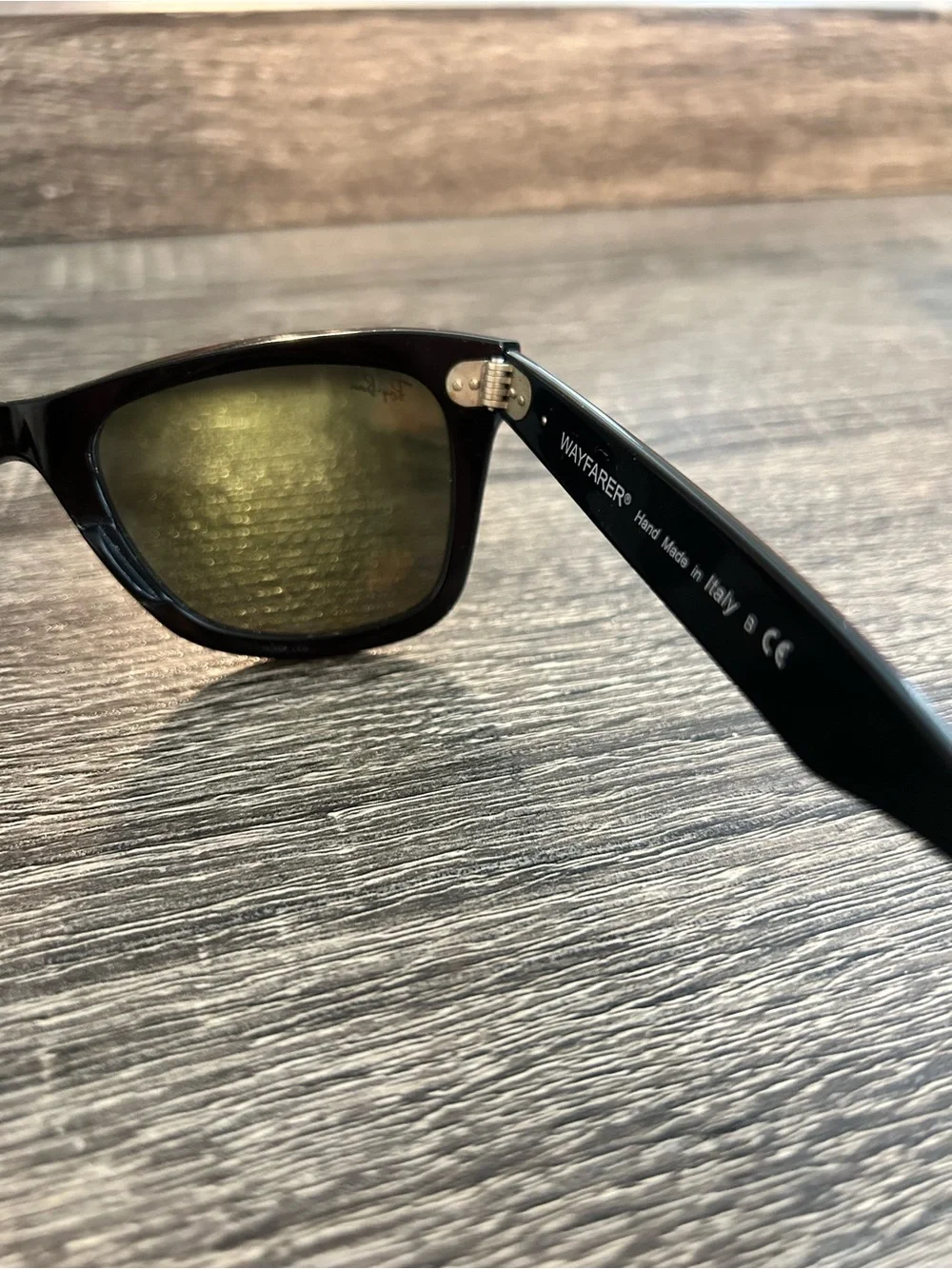 Ray-Ban bold red